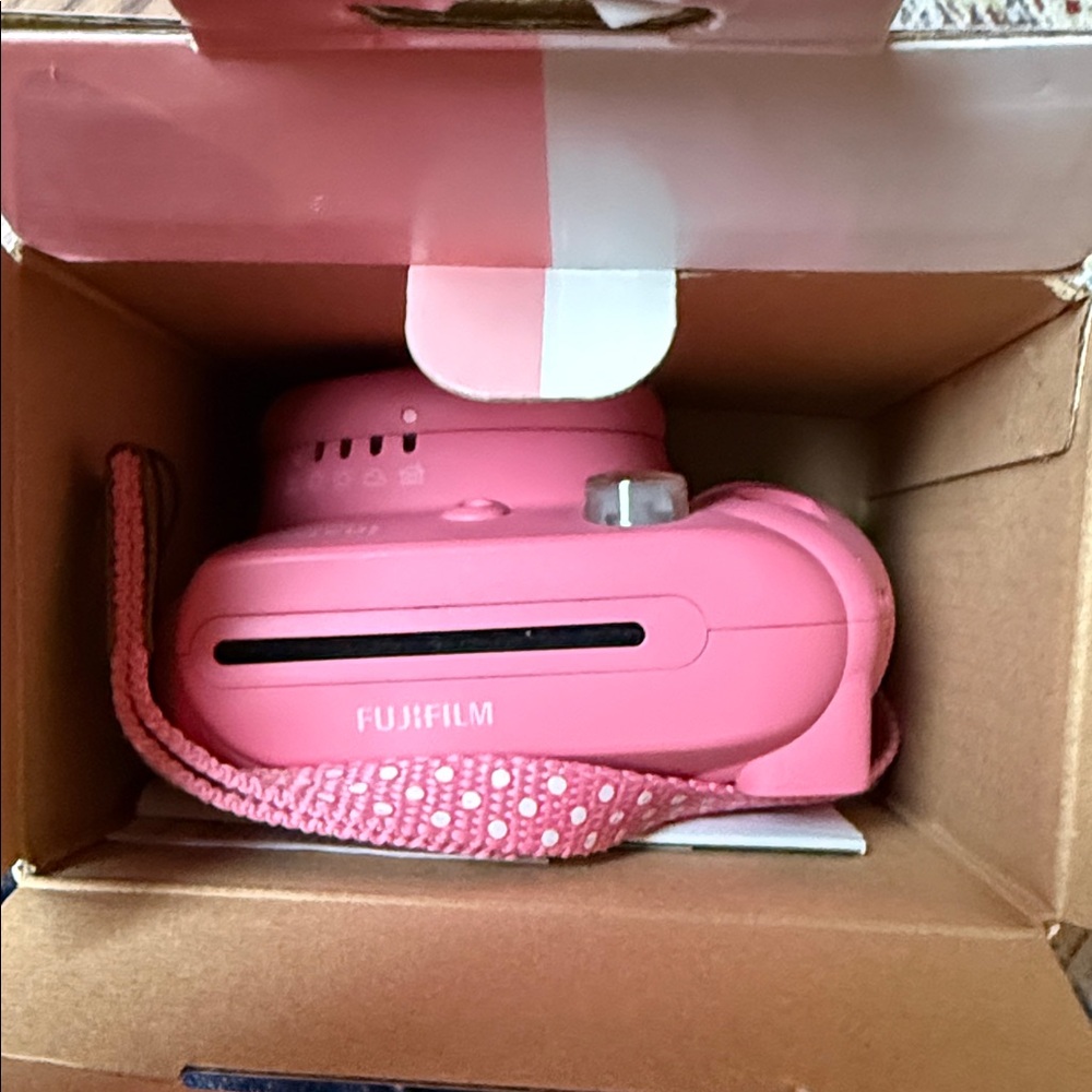 Fujifilm Instax Mini 9 pink Camera - Picture 3 of 6